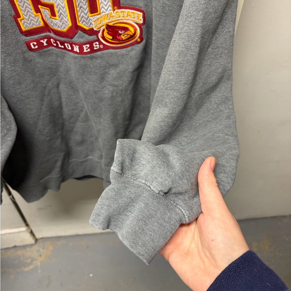 Iowa state crewneck - Picture 5 of 6